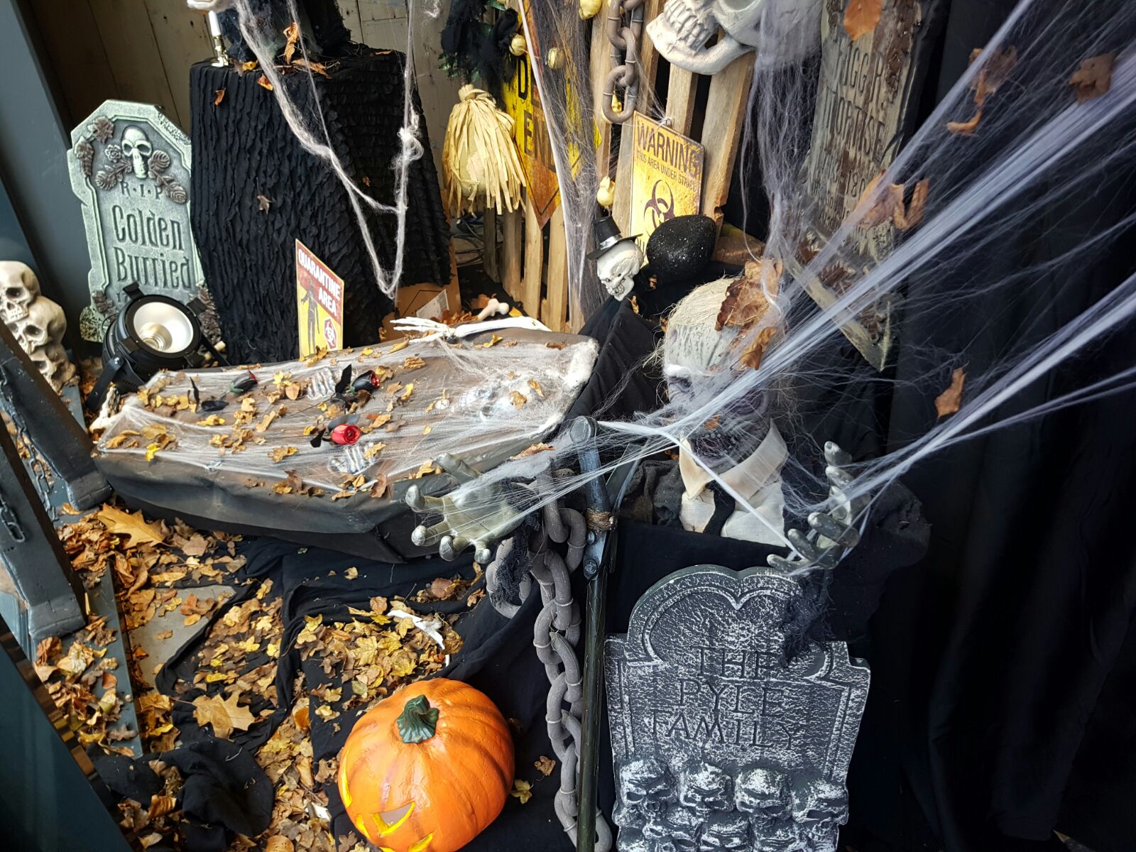 Jurassic Park Stationair Uitputting Verhuur van halloween decoratie | Halloween webshop Barneveld