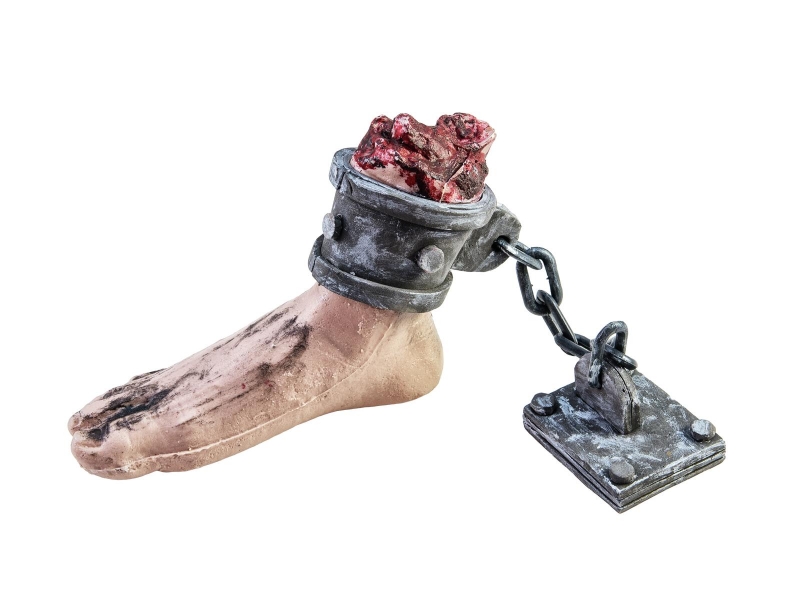Halloween Foot with chain, 25x10x17cm