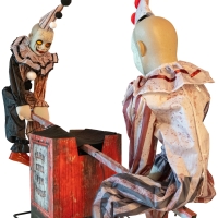 2 Clowns op wip 125 cm animatronic